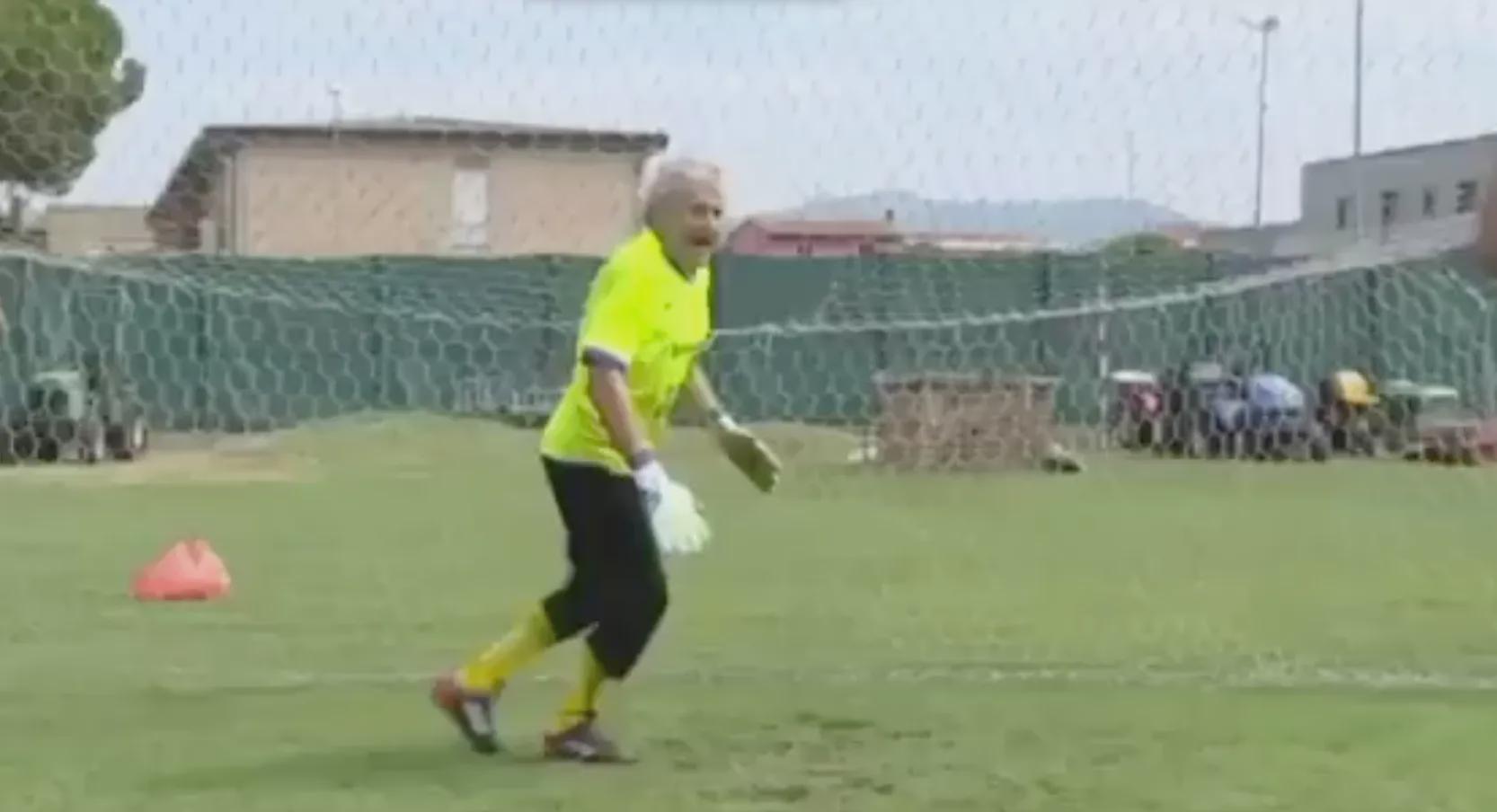 乐鱼体育-老当益壮！太阳报：82岁前意甲门将准备在第七级别联赛复出